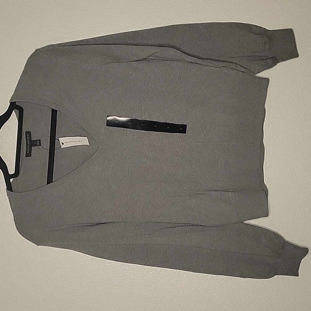NWT Banana Republic Gray Sweater